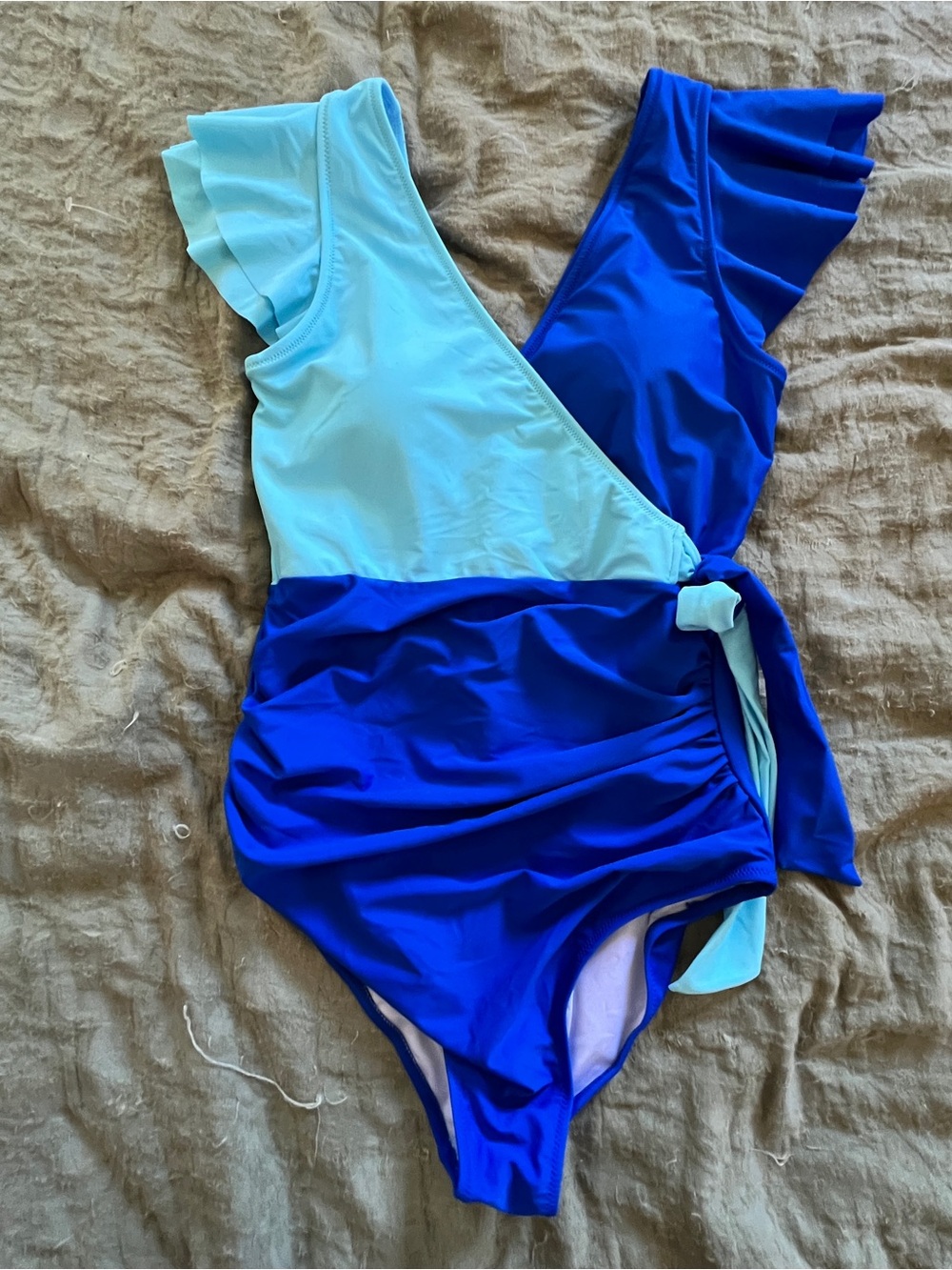 Blooming Jelly Women’s Wrap V-Neck One Piece Swim Suit Size L Colorblock Summer